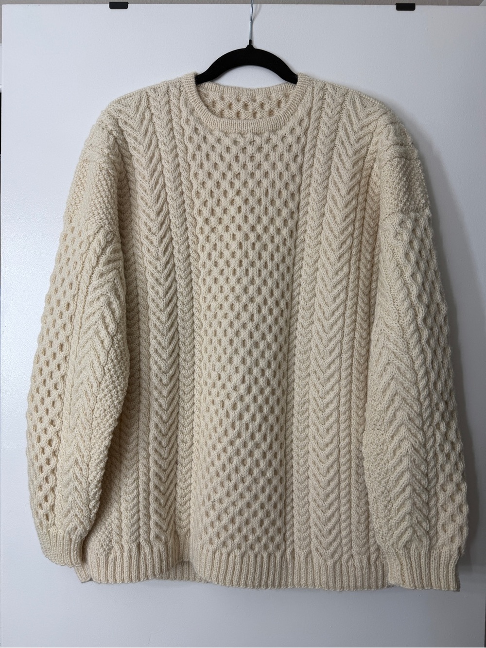 Hand-knitted Unisex cable wool sweater - M-L - NEW
